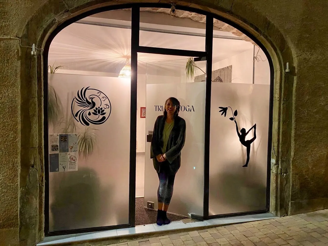 Yoga Tri Om - Selima